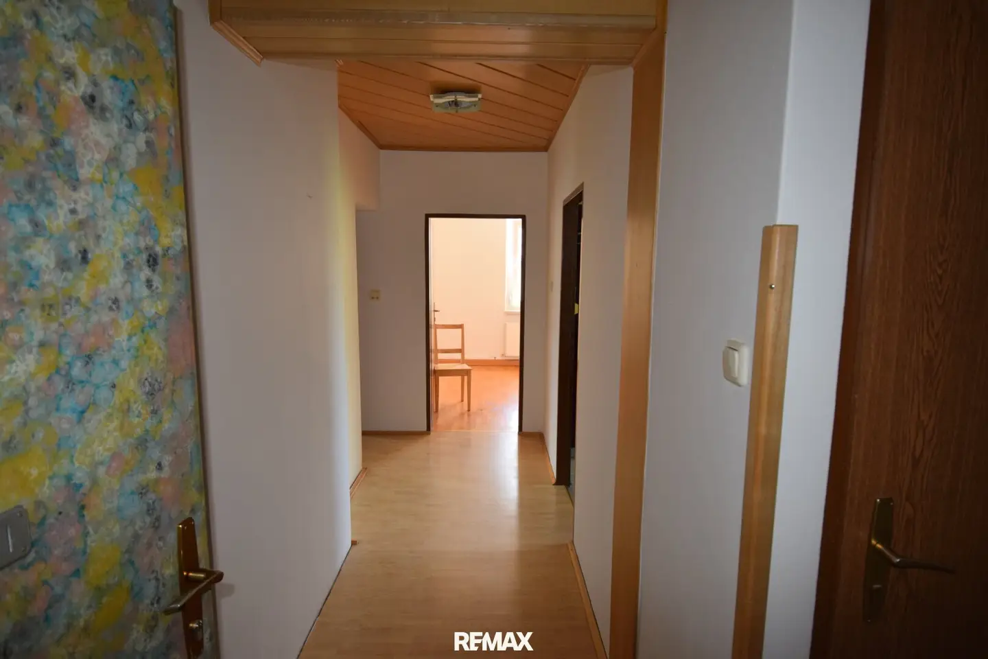 Kompakte Wohnung mit Panoramablick nahe Ortskern