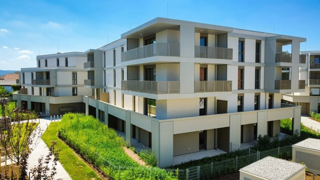 Neubauwohnung mit Garten und Loggia in ruhiger Lage