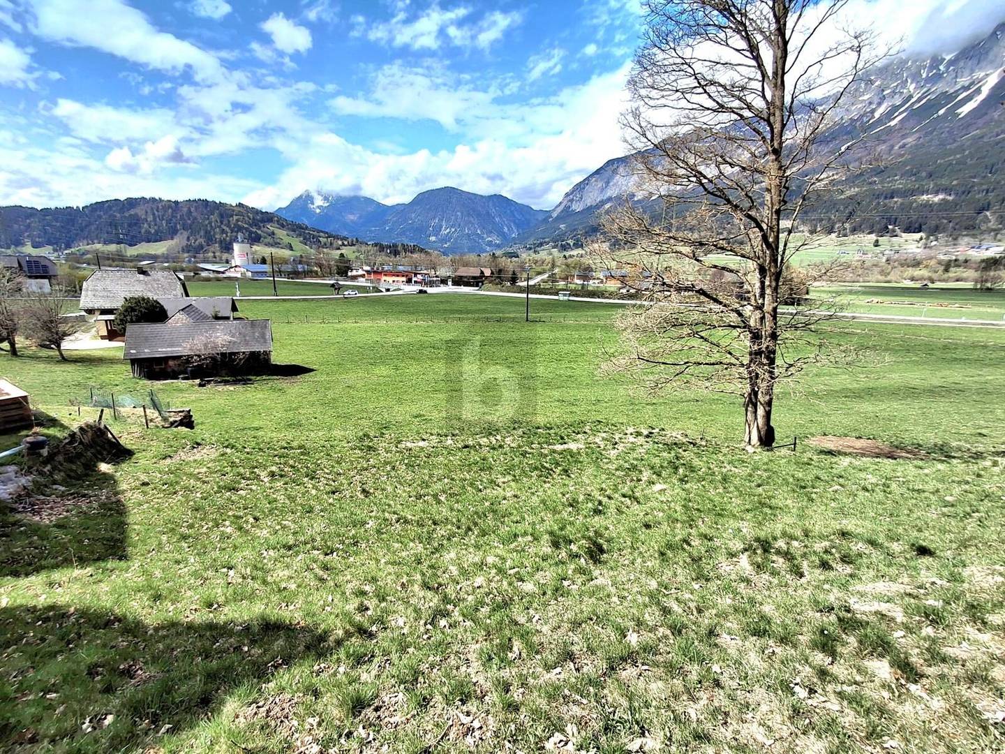 Wohnung mit unverbaubarem Panoramablick am Waldrand