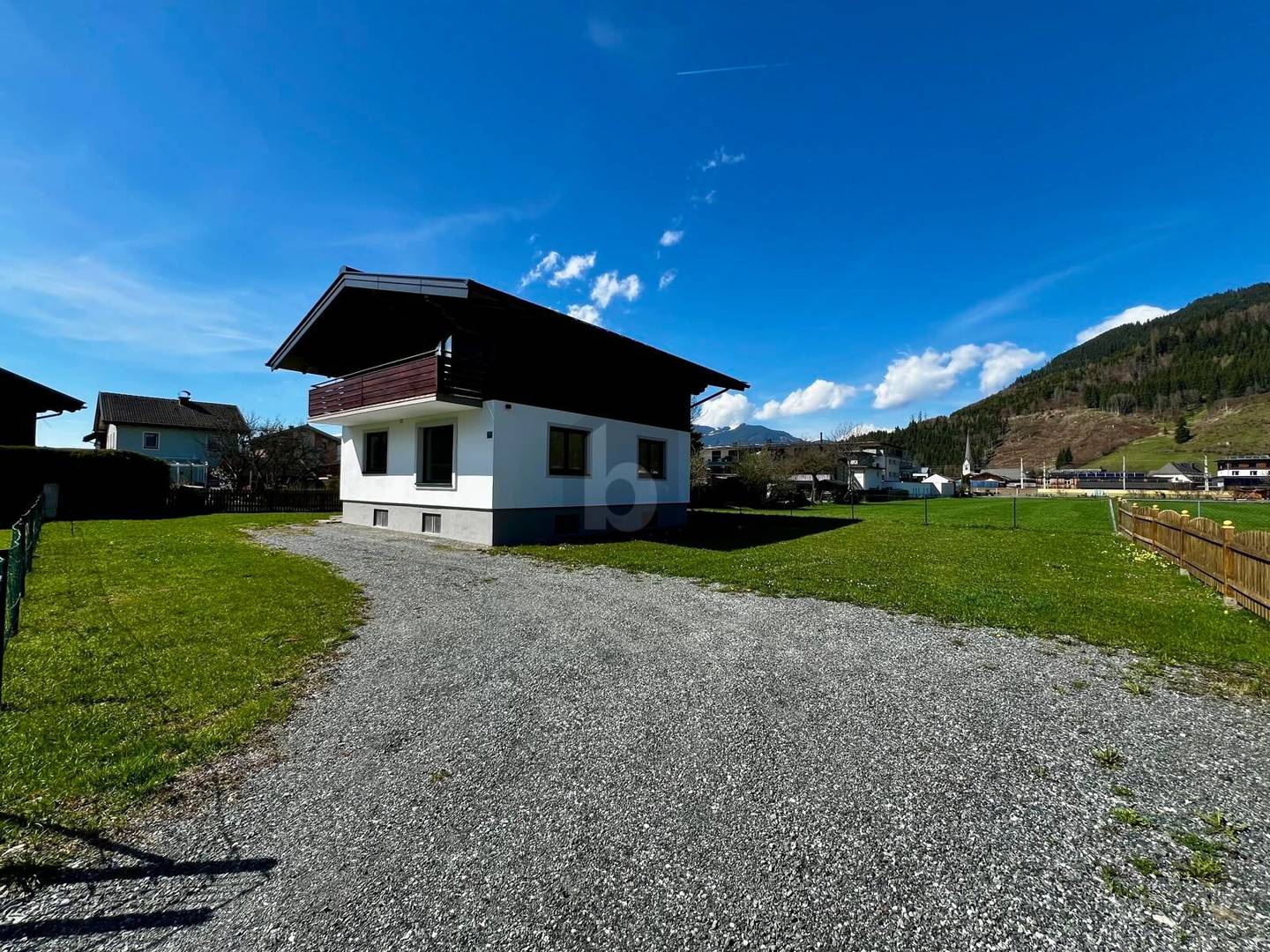 Generalsanierte familienwohnung mit sonnigem Garten