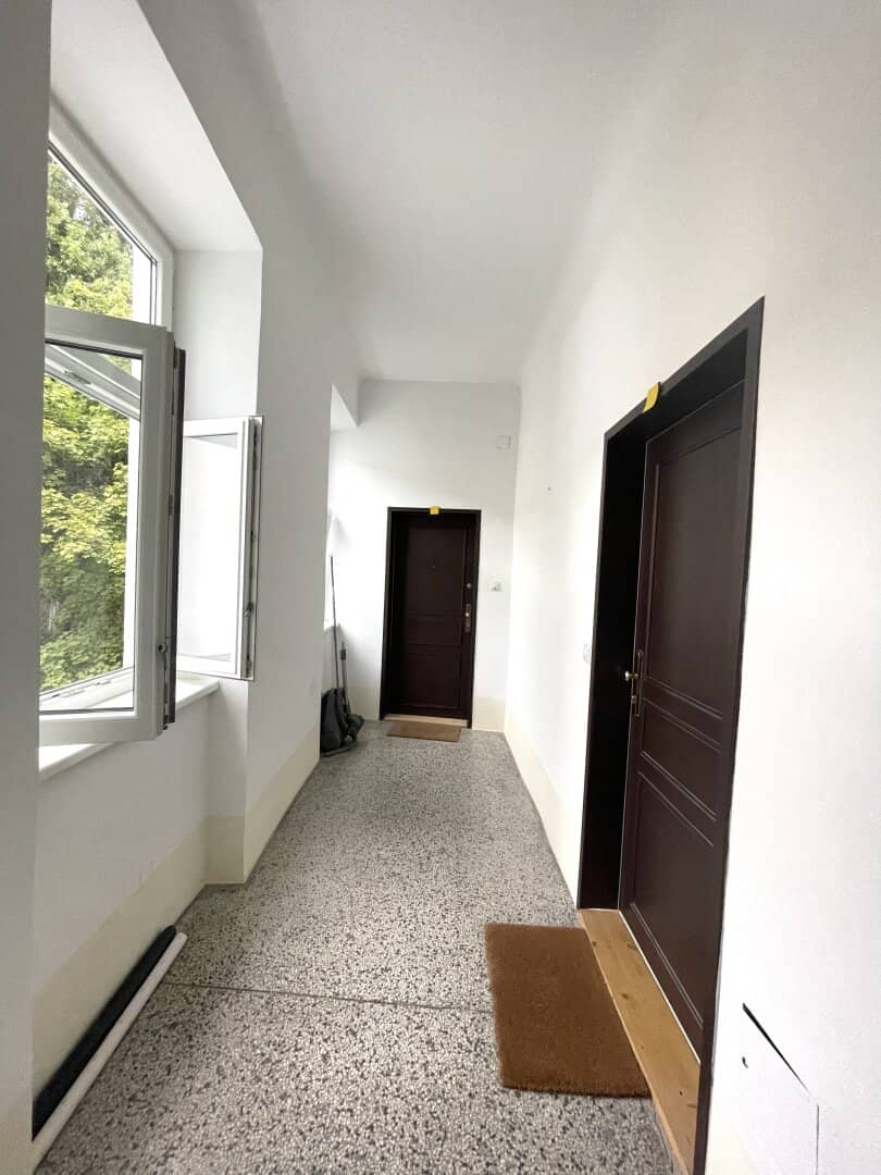 Bright historic apartment near Wallensteinplatz