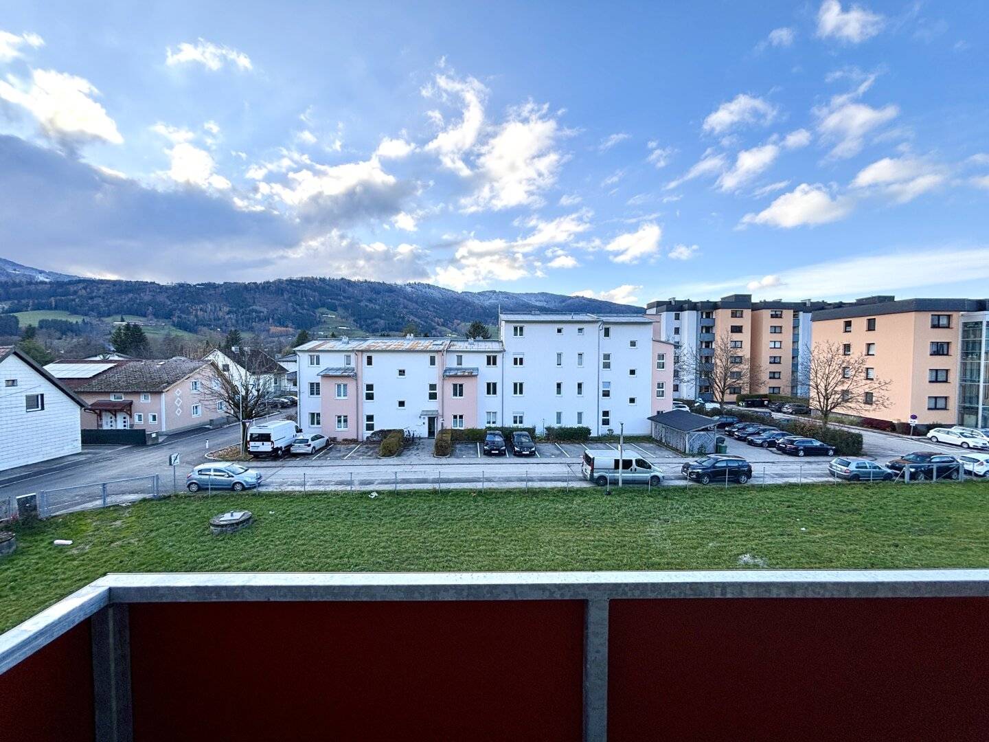 Apartment with loggia in central location