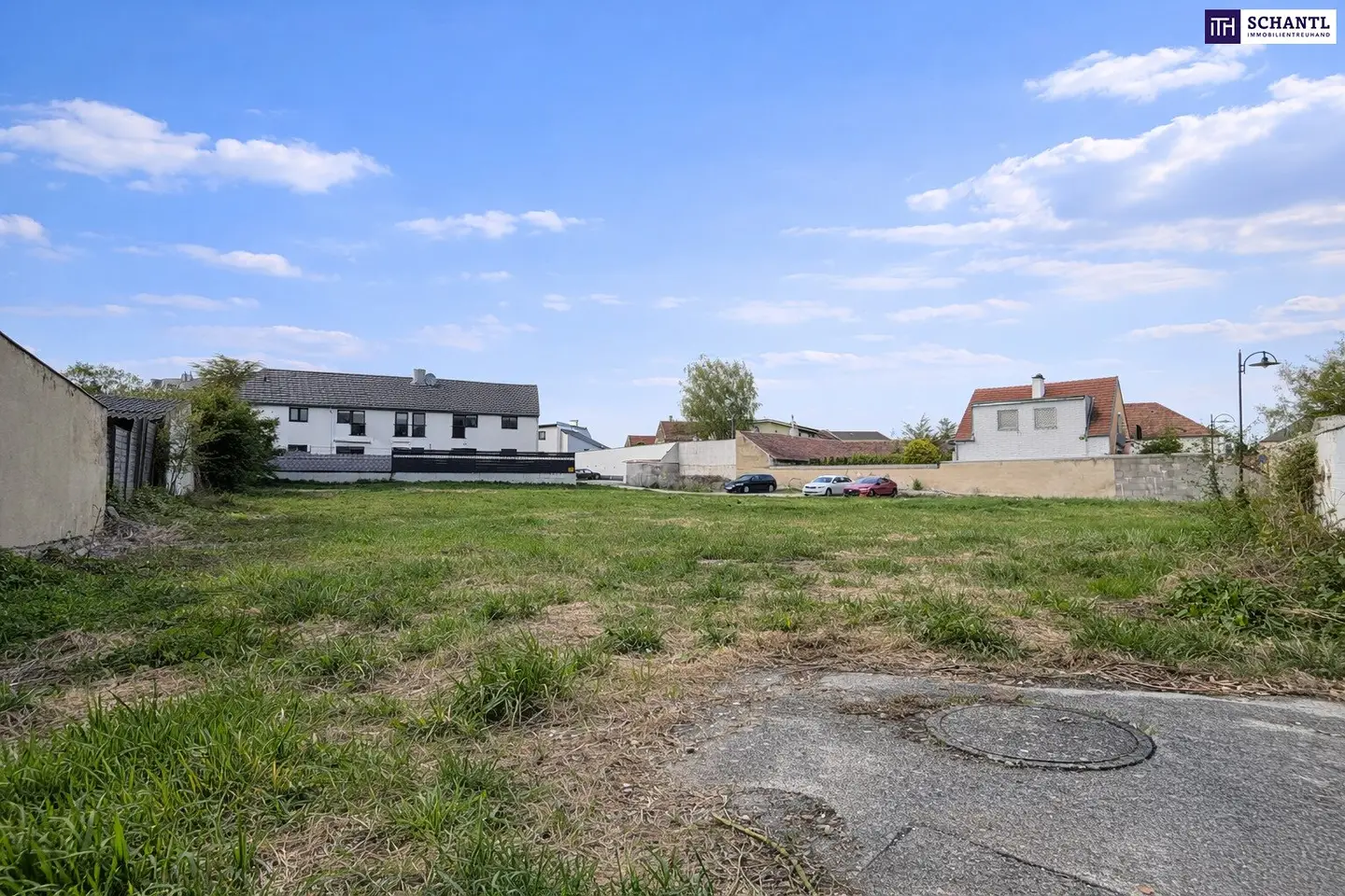 Building land 1073m² in Achau