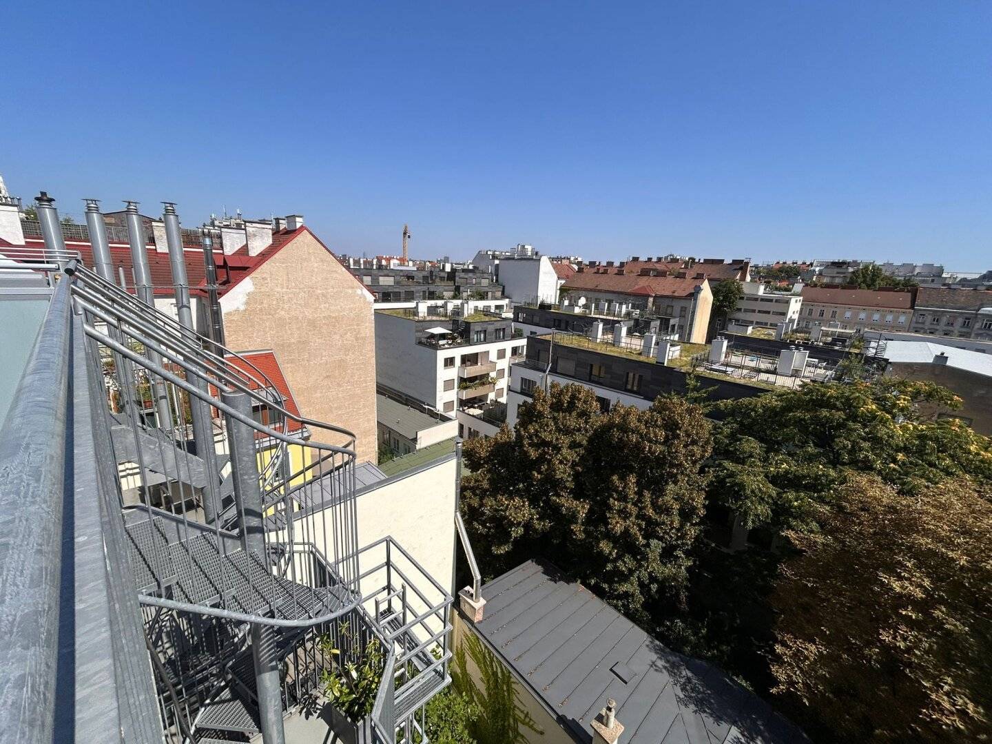 Penthouse with roof terrace and duplex parking
