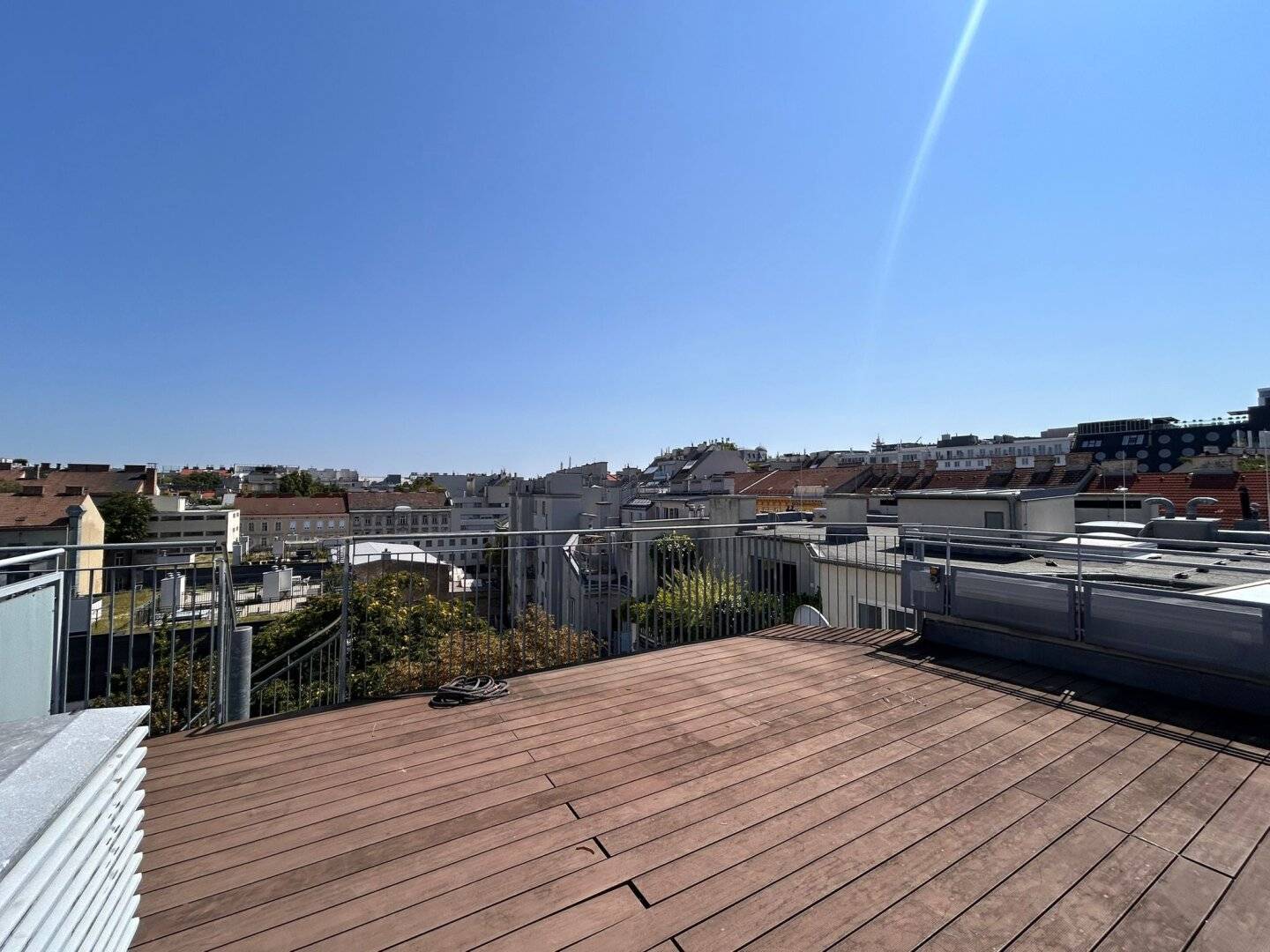 Penthouse with roof terrace and duplex parking