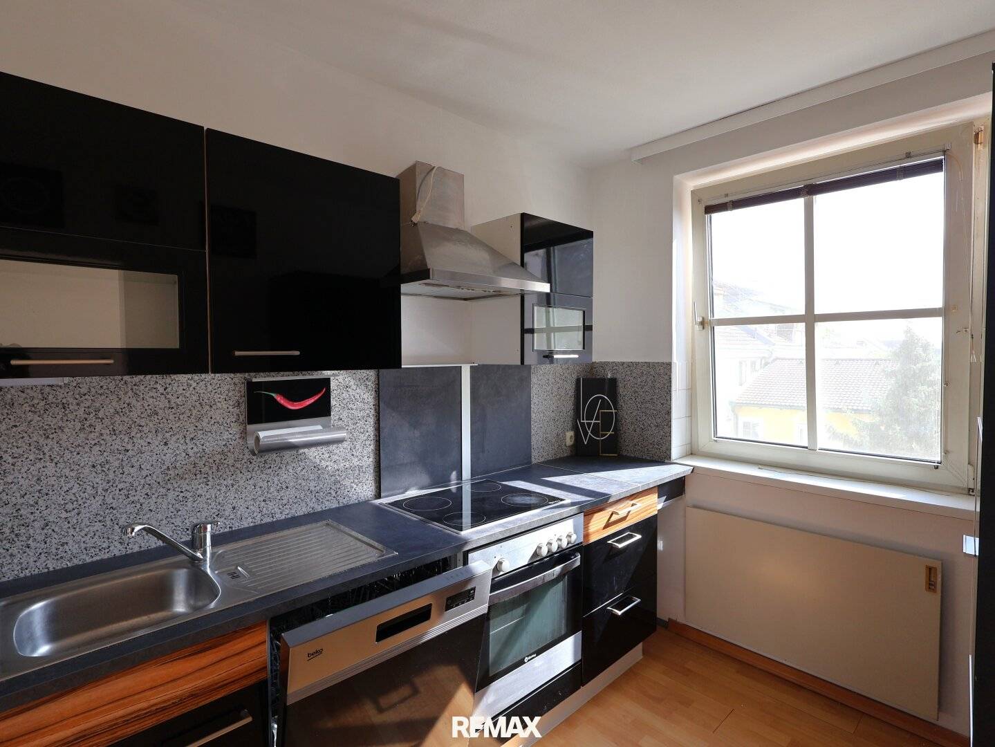Wohnung mit Dauermieter und Tiefgaragenplatz