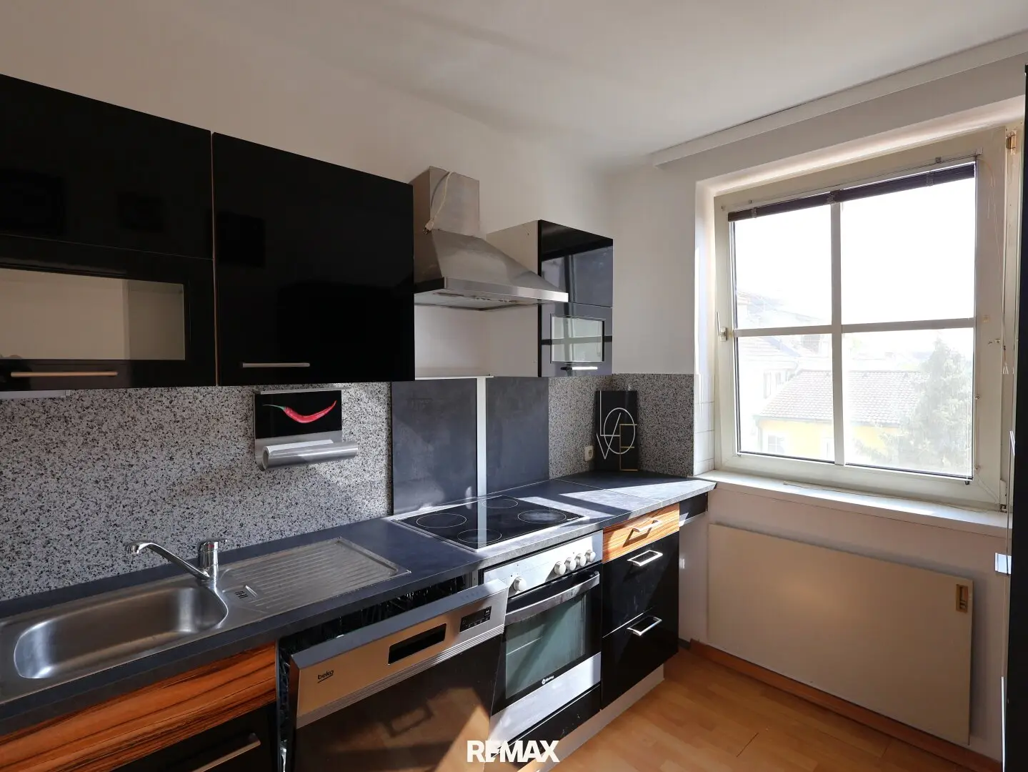 Apartment with long term tenant and underground parking