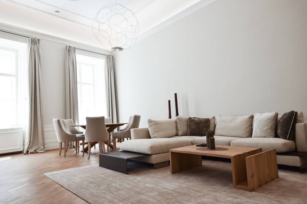 Apartment in a listed building near the State Opera
