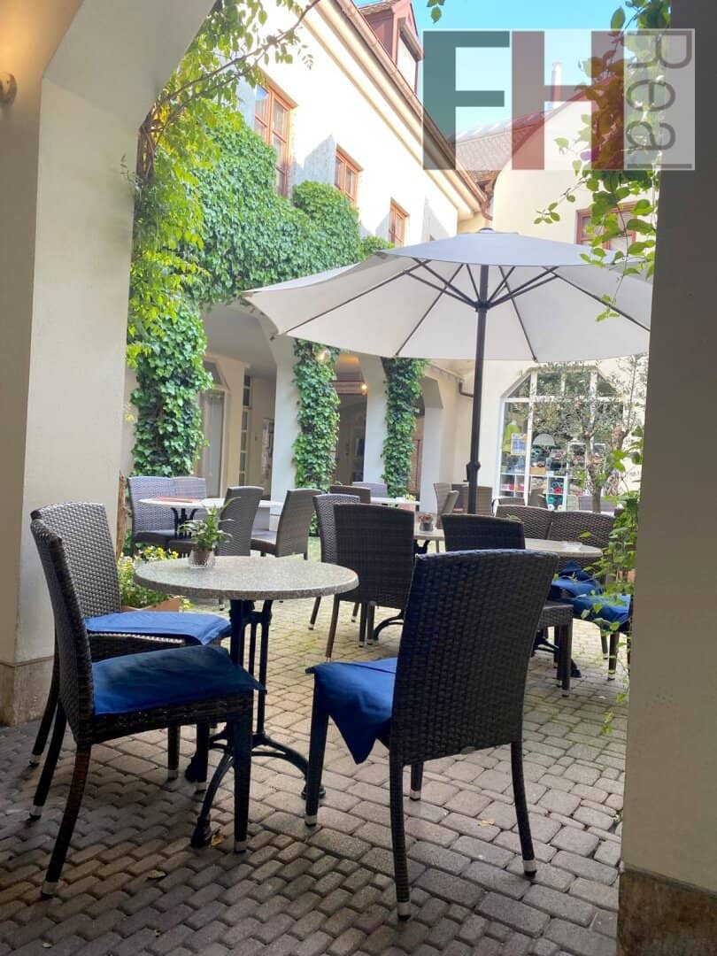 City Café with Terrace in Purkersdorf
