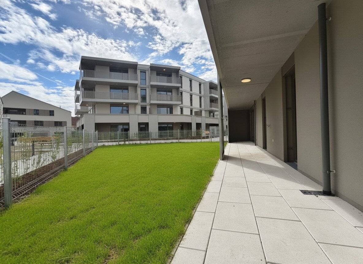 Neubauwohnung mit Garten und Loggia