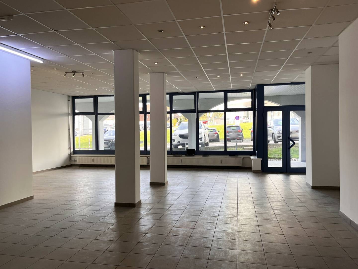 Central Business Space 90m² Rohrbach