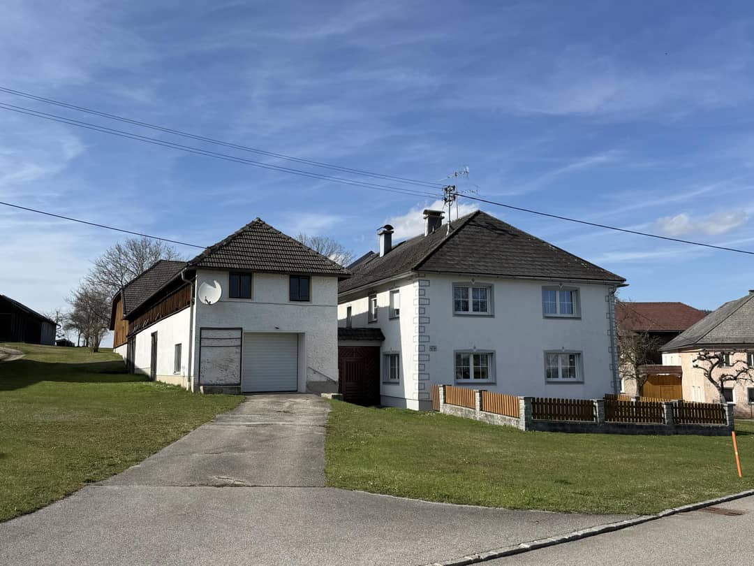 Country house with 15 ha land in Ulrichsberg