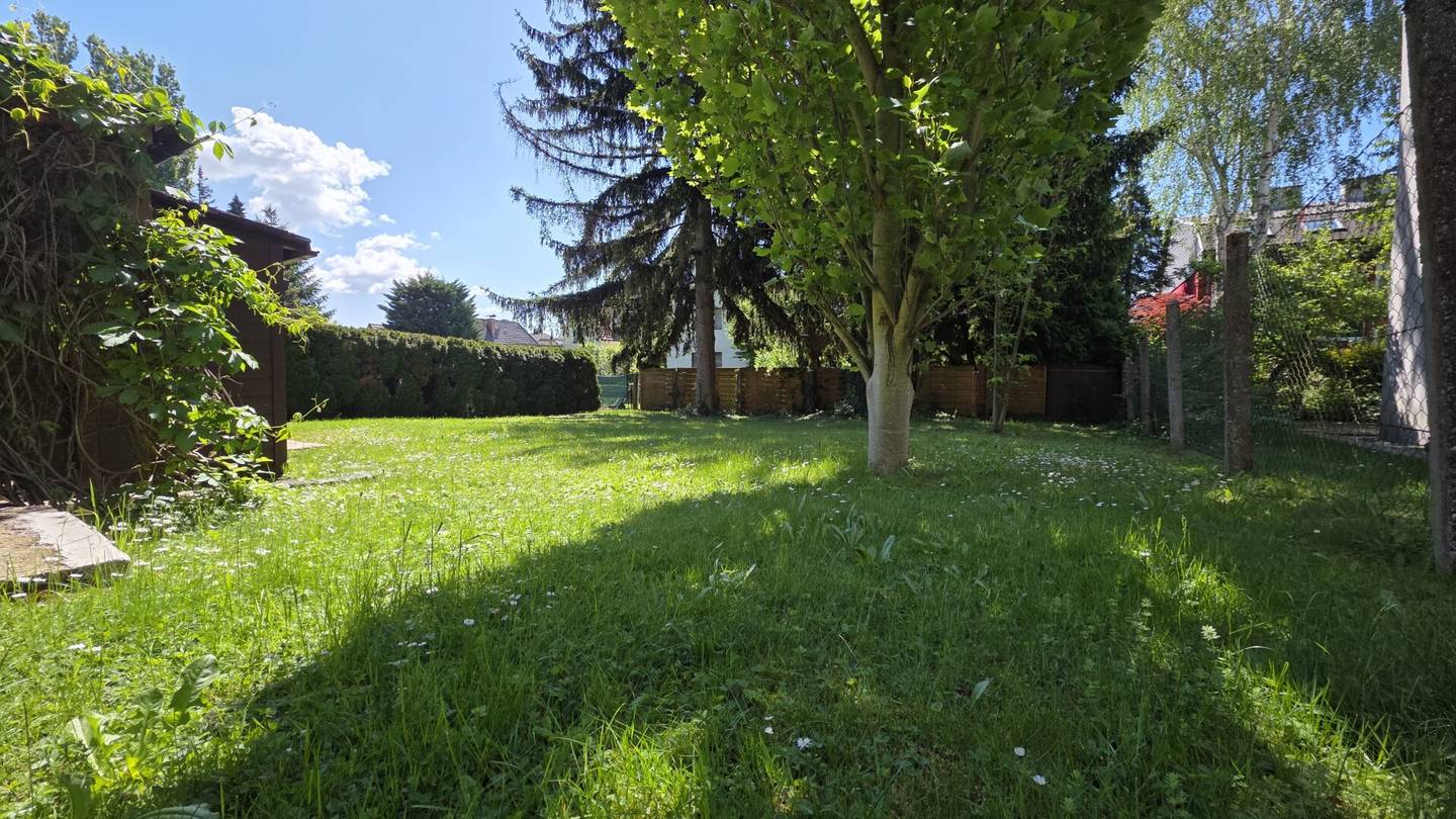 Plot with Existing Building in Quiet Location near Wolfersberg