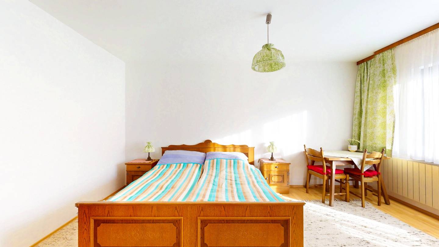 Großzügiges Wohnhaus im Rosental mit viel Fläche, flexibler Raumstruktur und attraktivem Preis-Leistungs-Verhältnis.