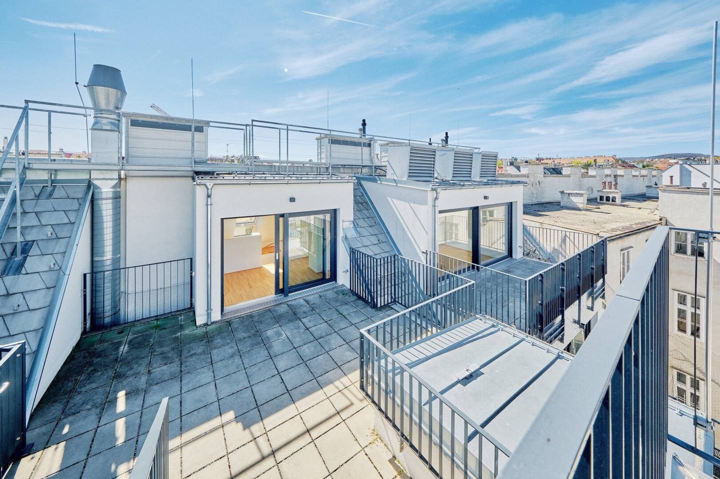 Neubau-Wohnung in Wien 18, DG mit Lift, Terrasse & zentrale Lage