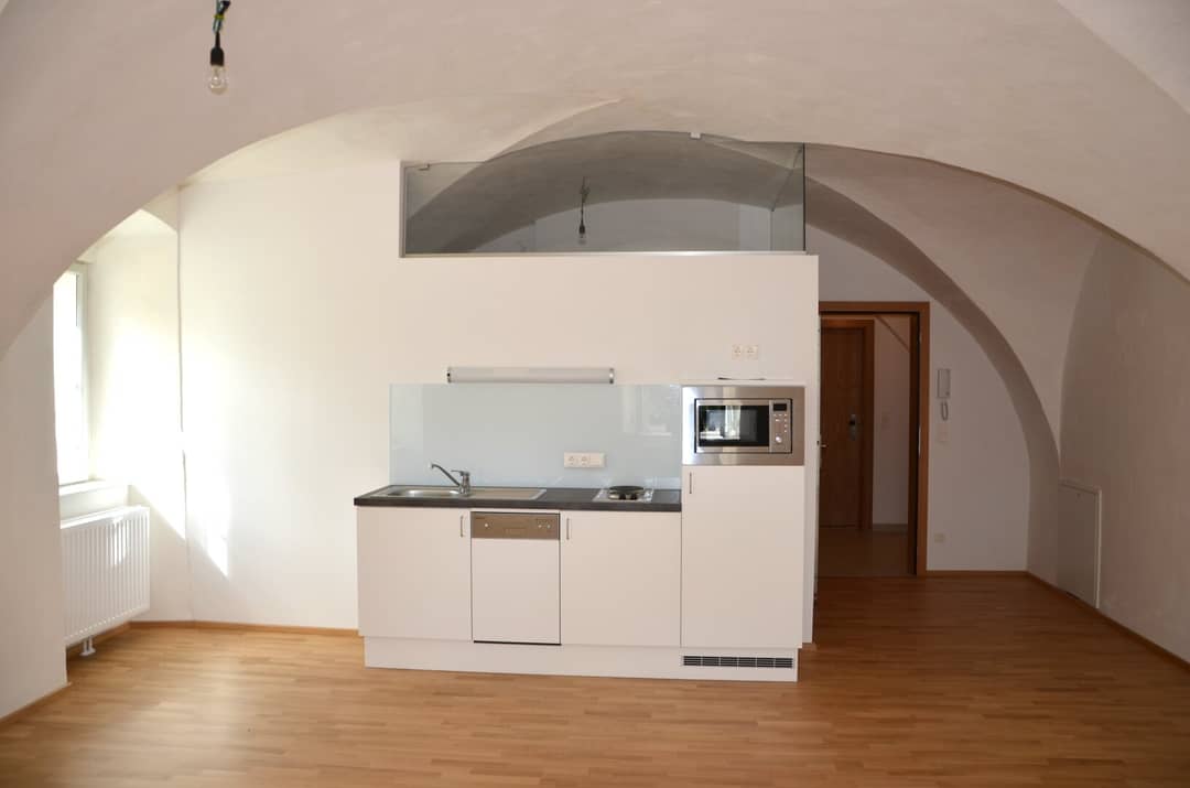 Erdgeschosswohnung nahe Universitäten und Donau