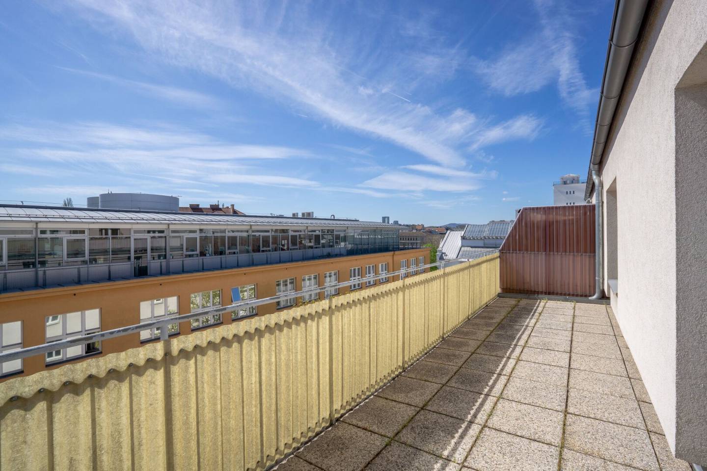 Dachgeschosswohnung mit Südterrasse und Weitblick
