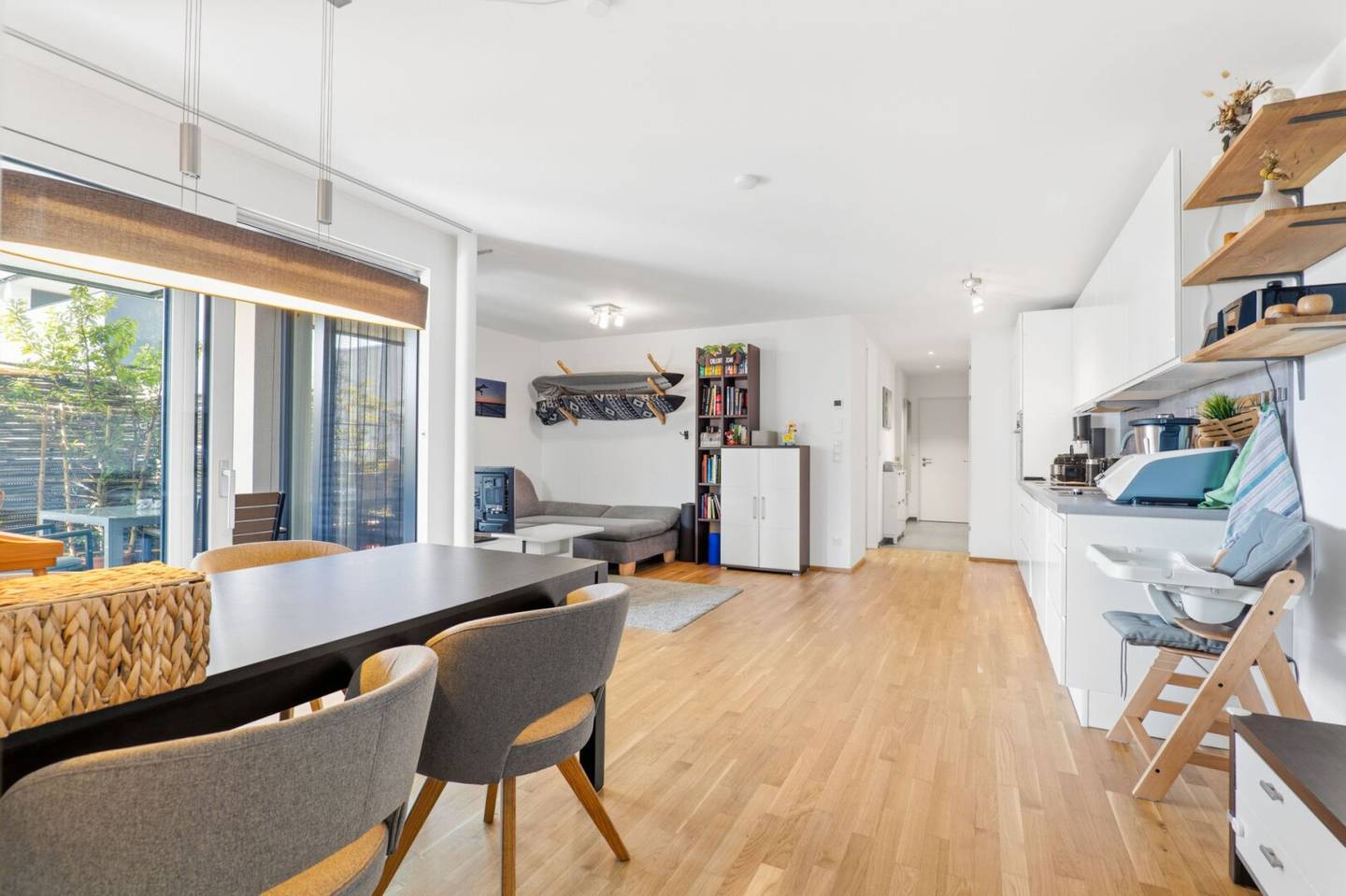 Wohnung mit Bergblick und Terrasse in ruhiger Lage