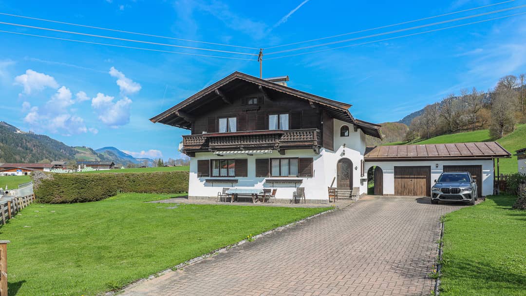 KITZIMMO-Landhaus in Toplage kaufen - Immobilien Aurach bei Kitzbühel.
