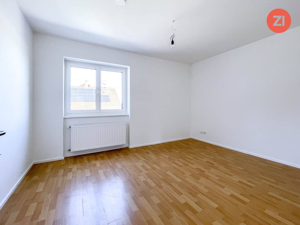 Apartment with balcony and parking space