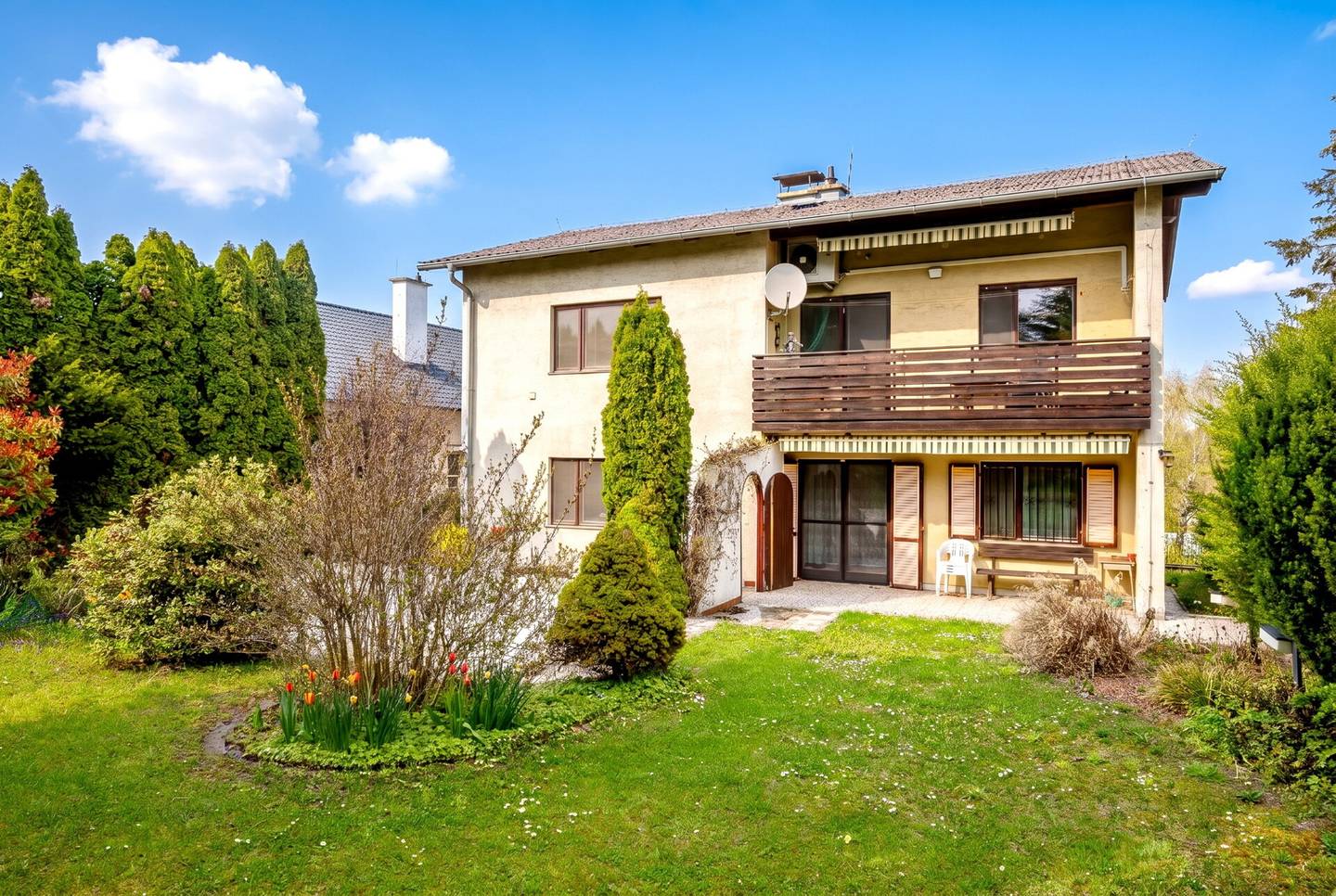 EFH mit Pool & Sauna in Klein-Engersdorf