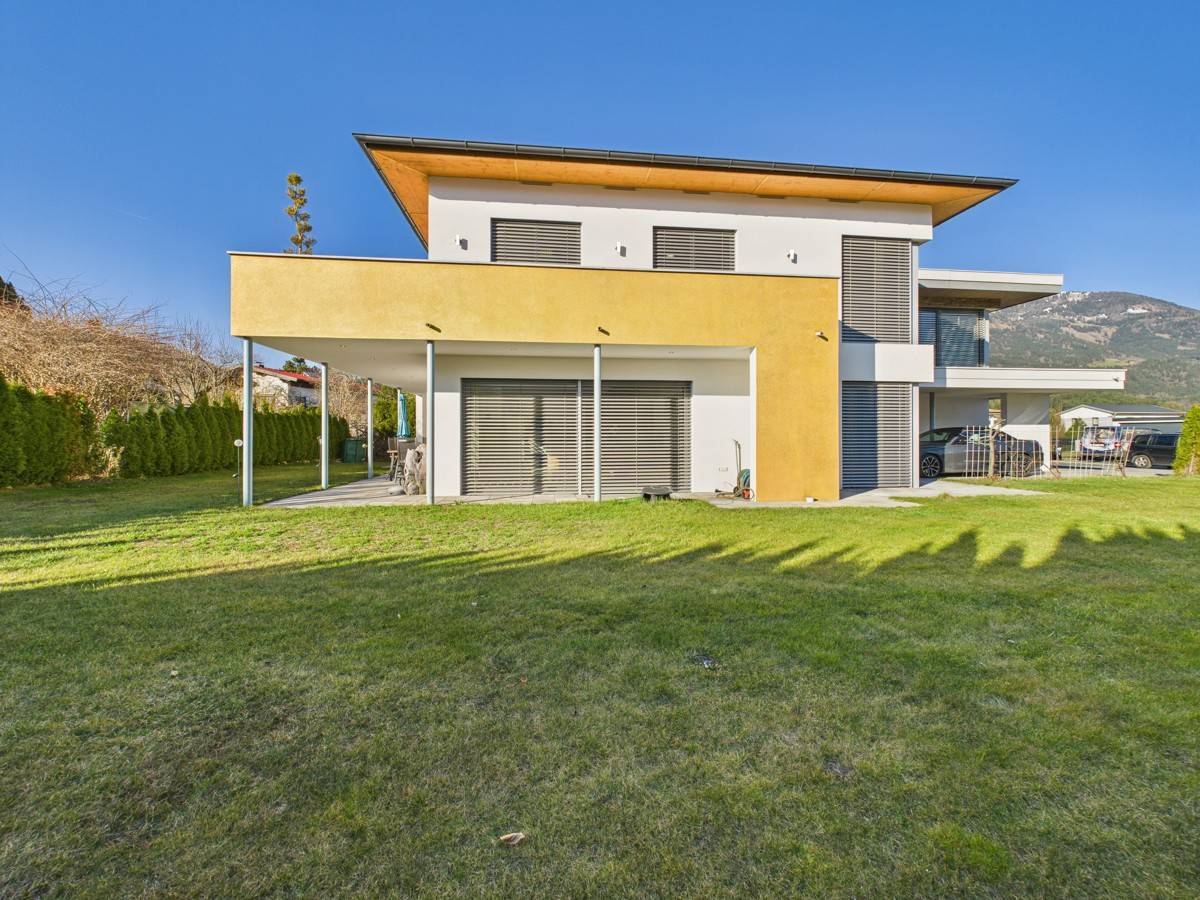 Villa mit Seeblick in Seeboden