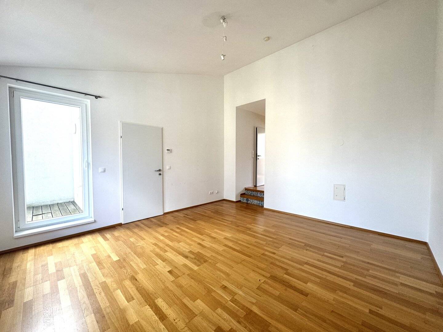 2-Room Attic Apartment Vienna Hernals