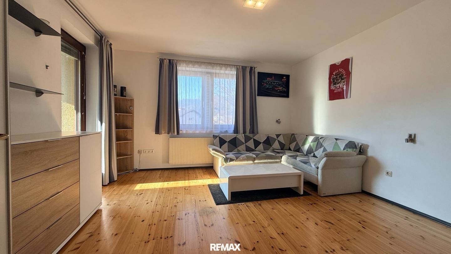 Wohnung im Grünen mit Loggia
