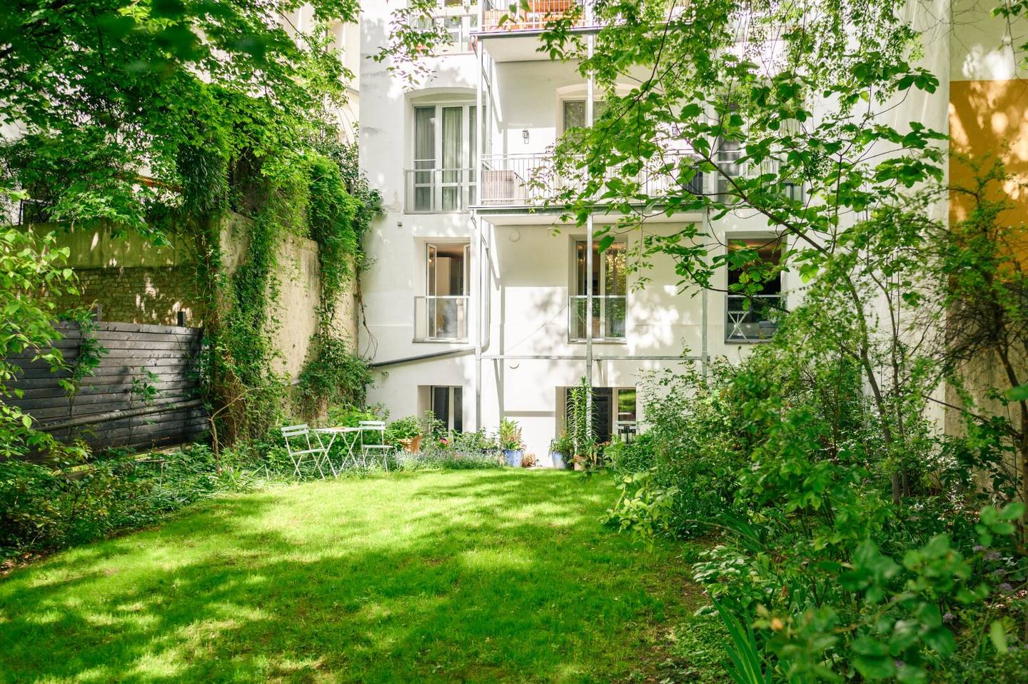 Loftwohnung mit Privatgarten im sanierten Altbau