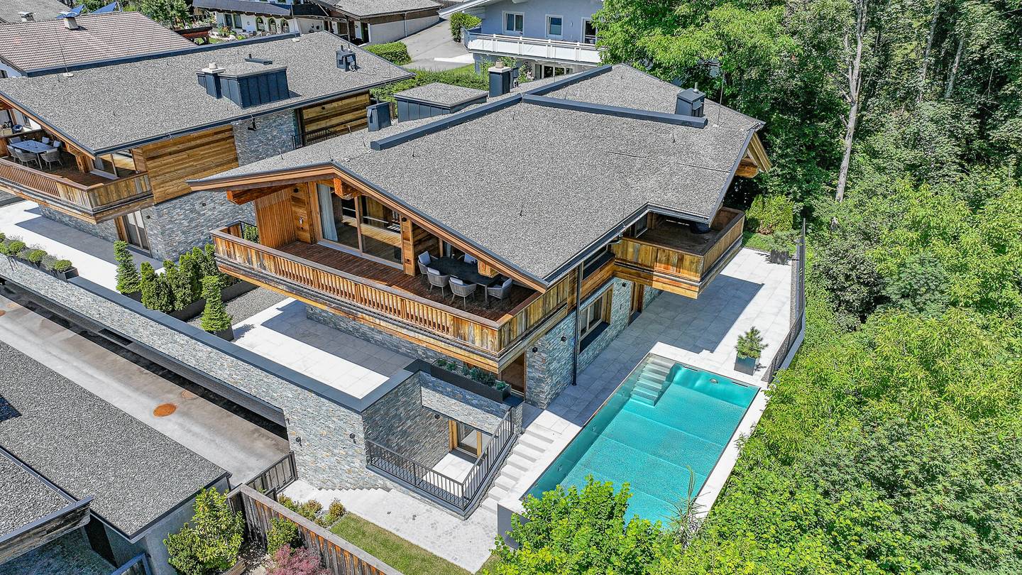 Luxury Chalet with Pool in Ellmau