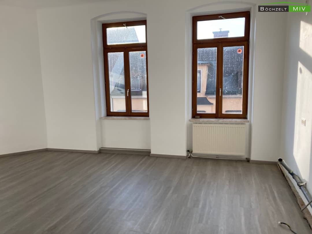 Bright and spacious apartment near the city center and train station