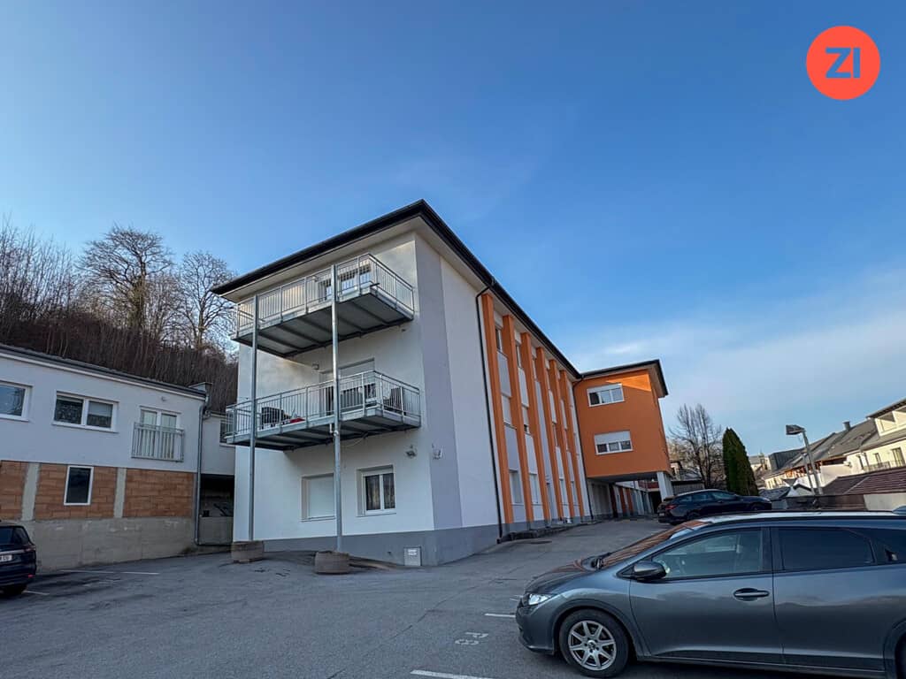 Mehrfamilienhaus Enns, 2704 m²