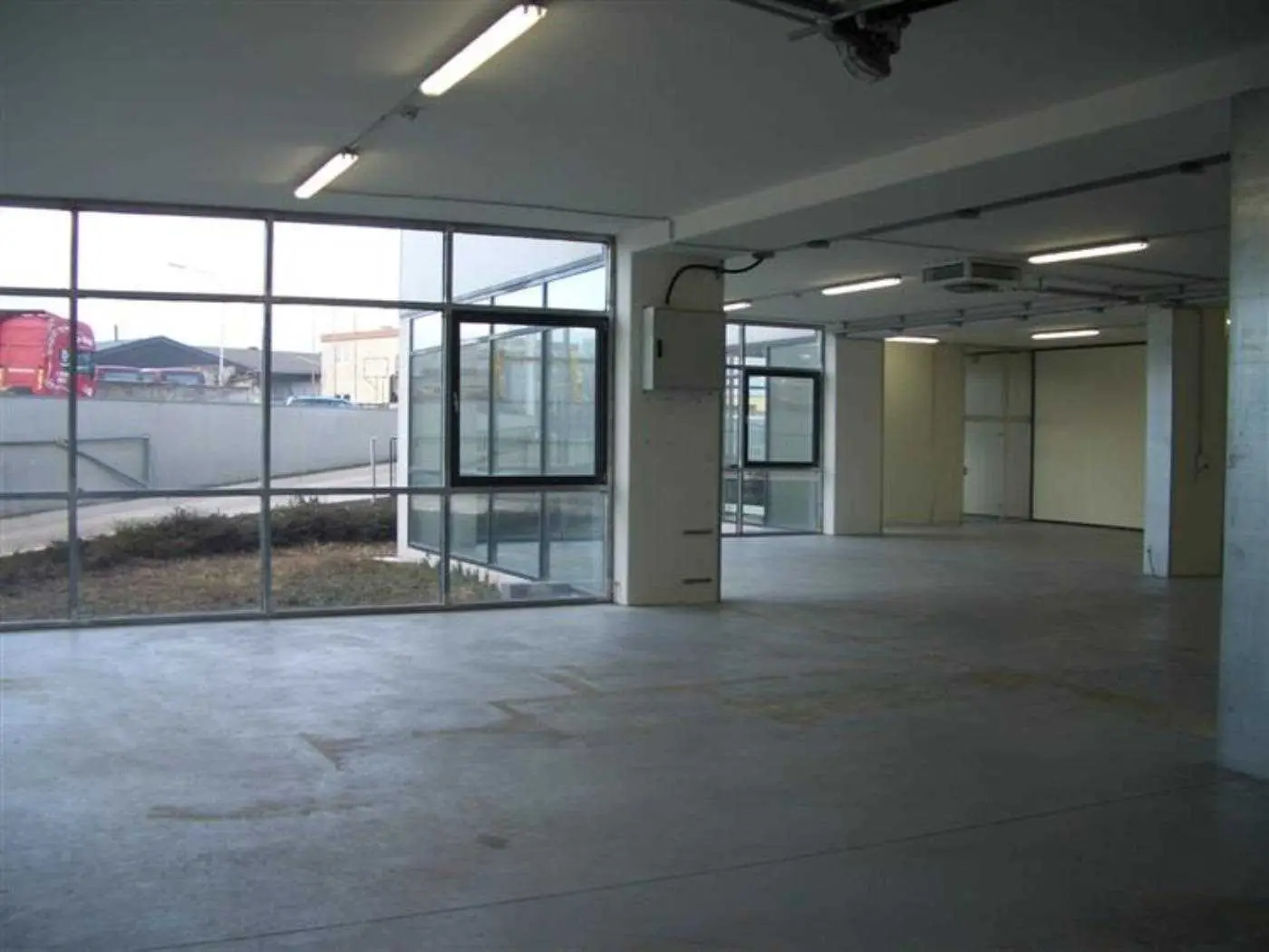 Warehouse 331m² Seyring