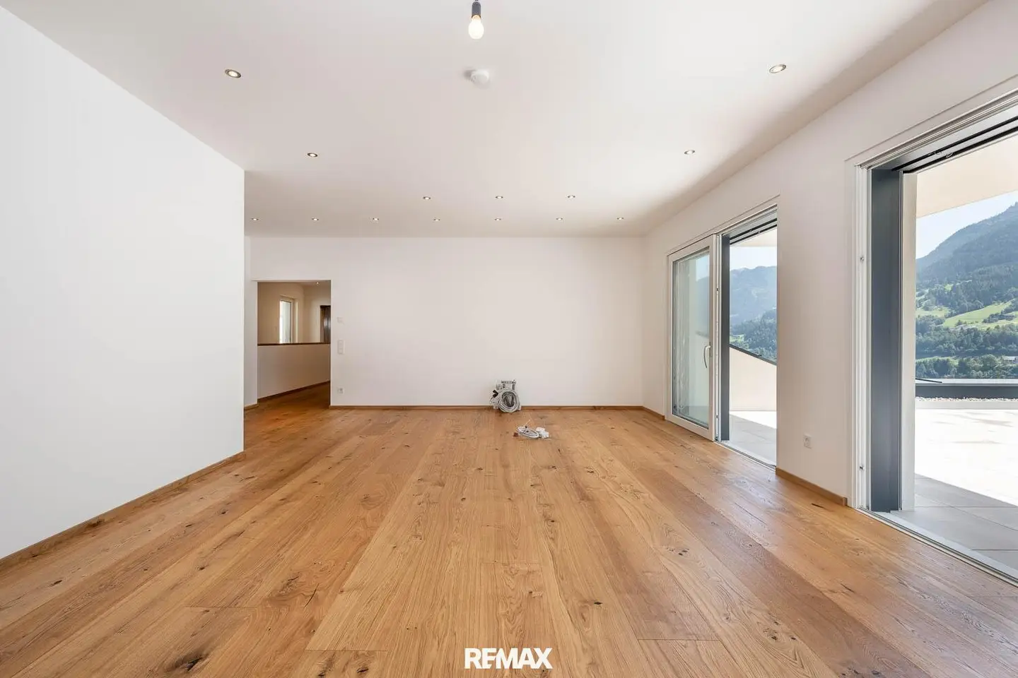 Penthouse with terrace and garden at Schönberg