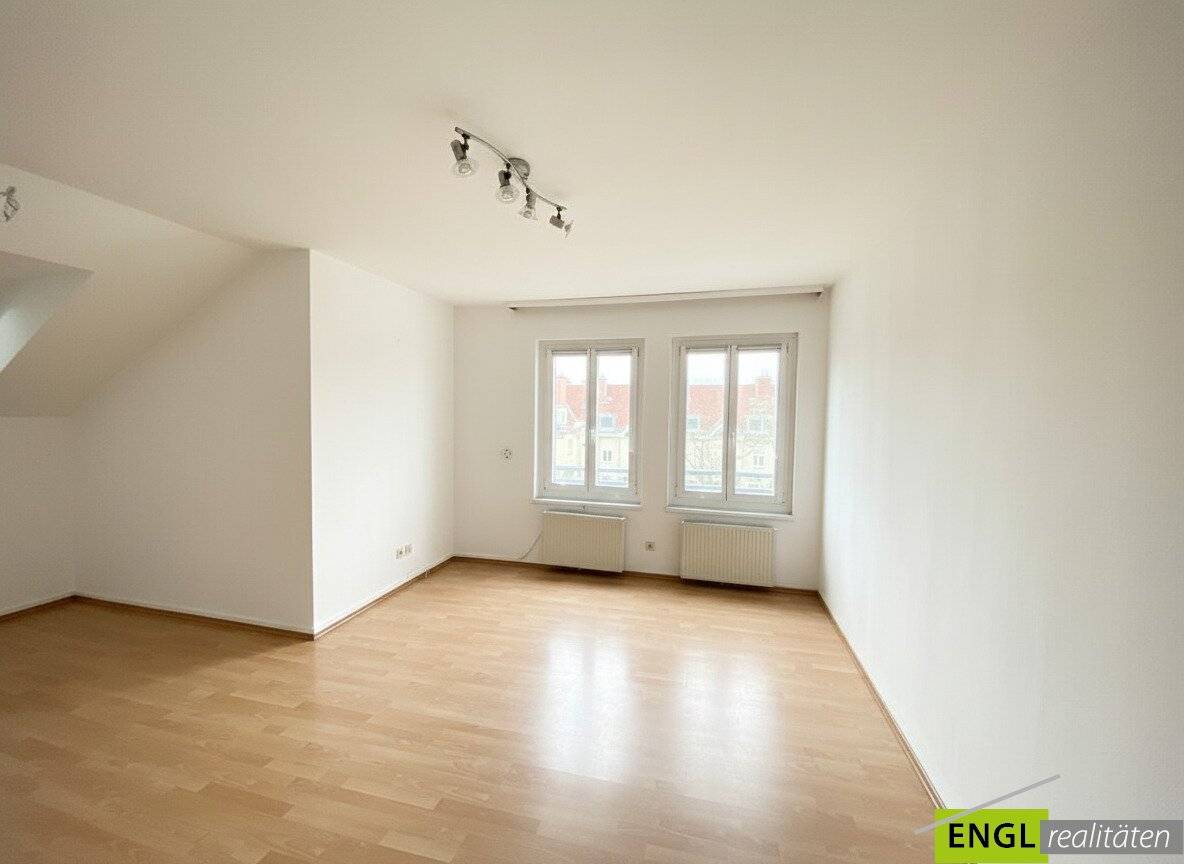 Dachgeschosswohnung Ruhige Grünlage Gartenblick