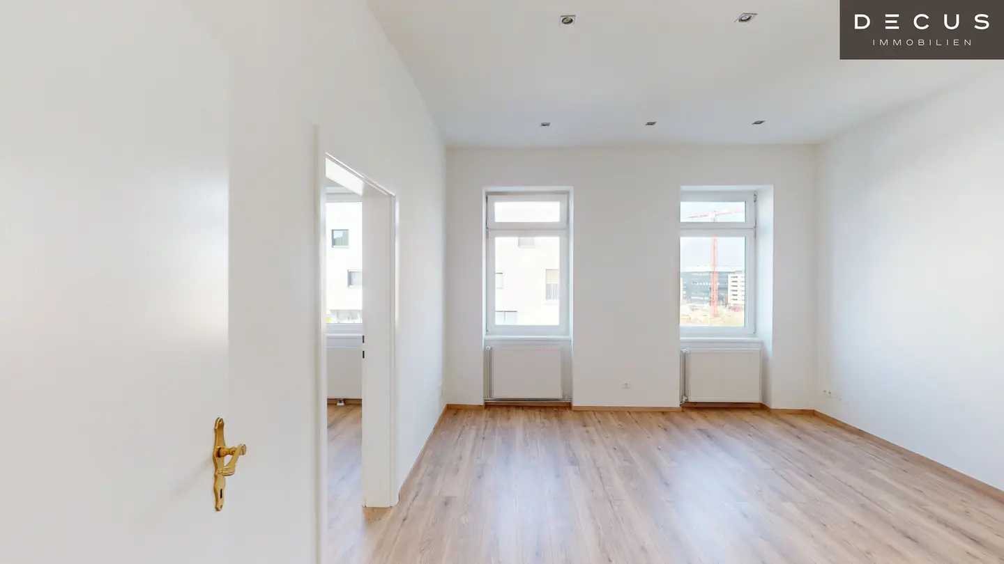 Wohnung Dachgeschoss hell nahe Bahnhof