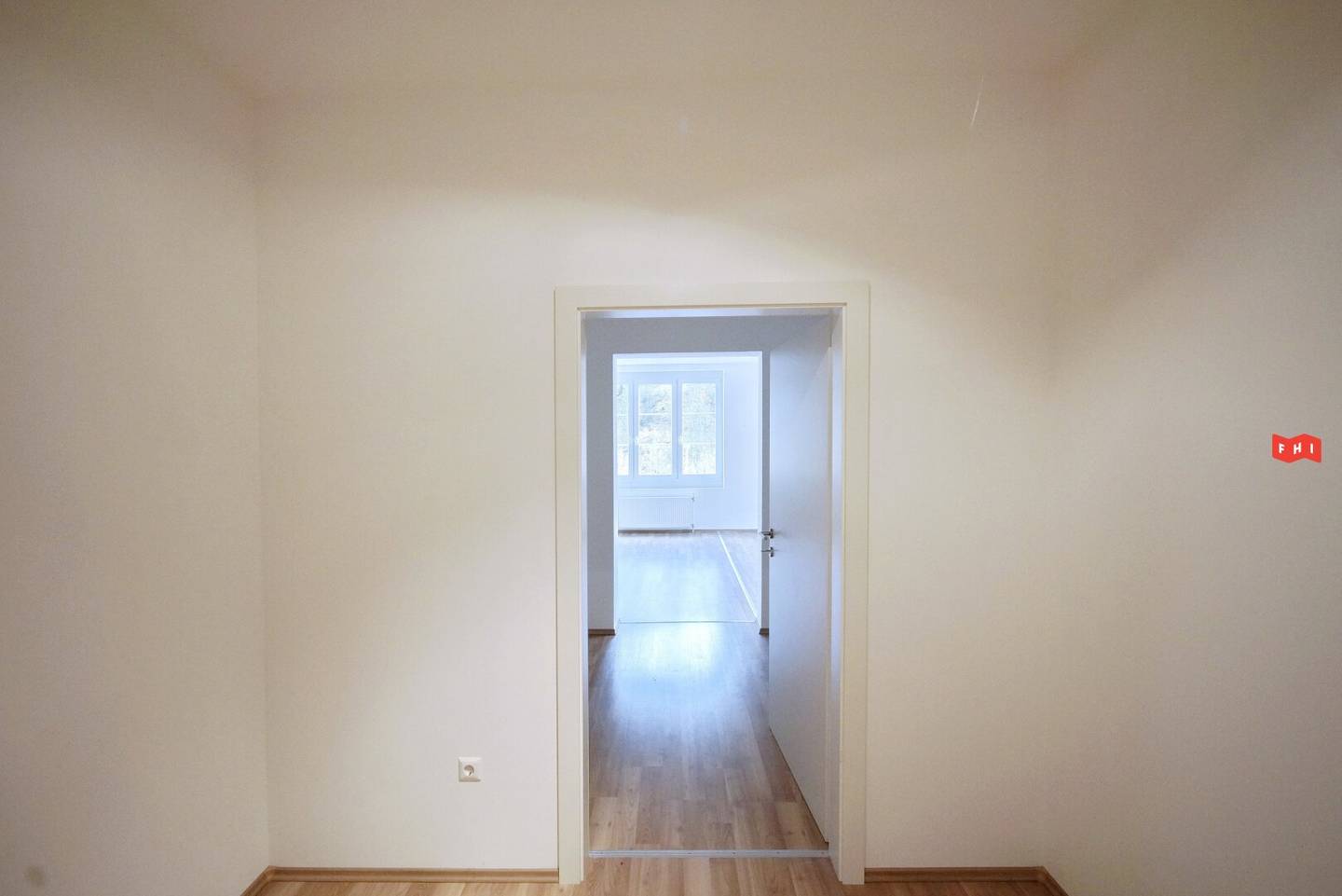 Apartment with own garden fully renovated