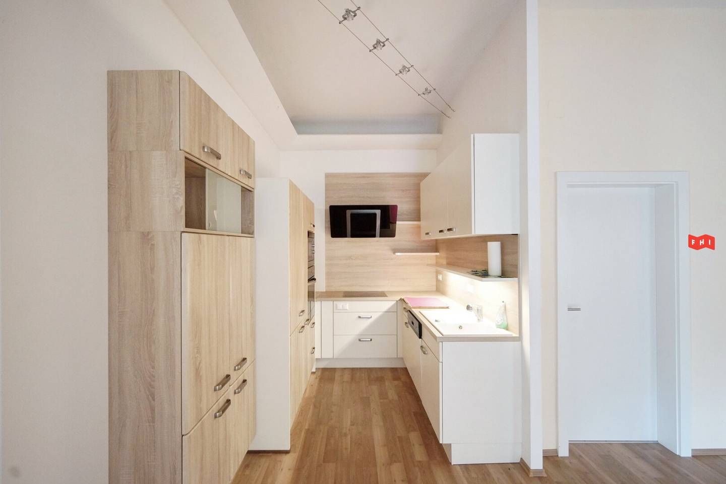 Apartment with own garden fully renovated
