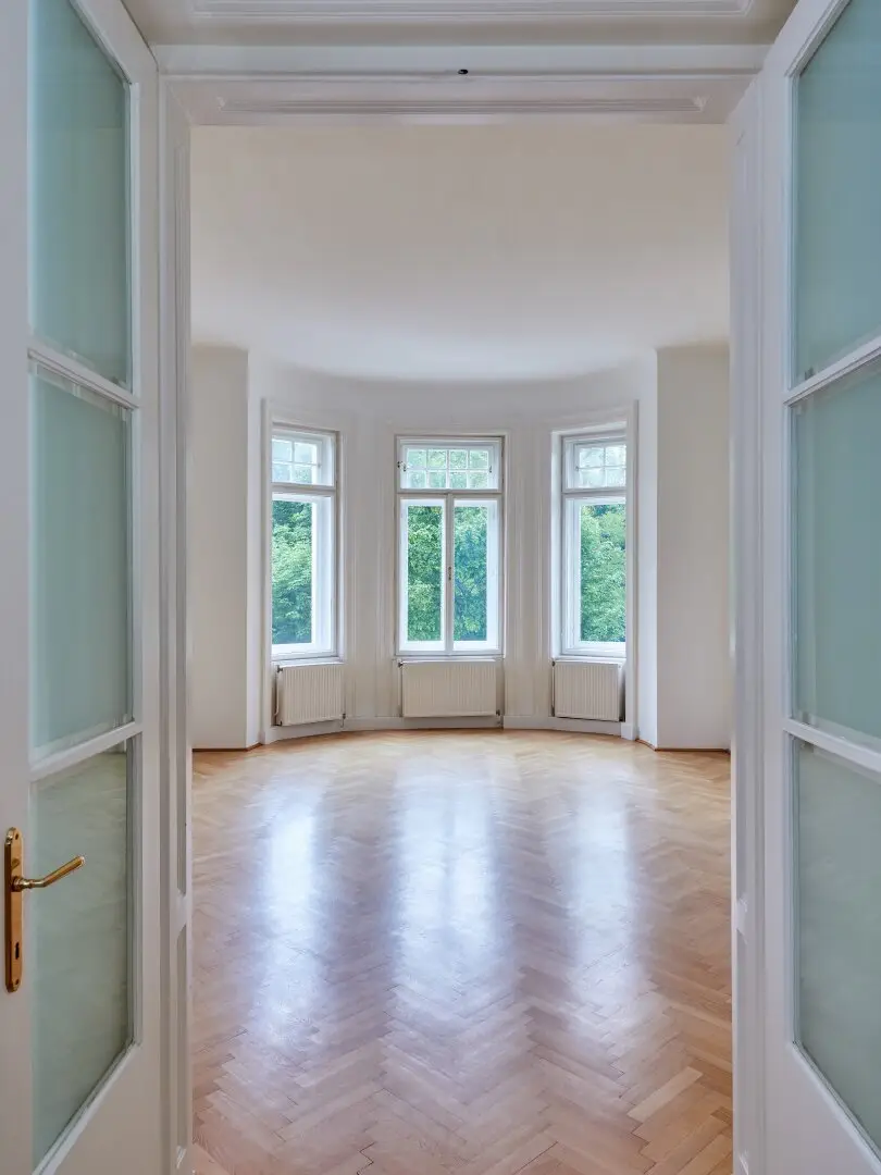 Elegant Altbau apartment near Karlskirche