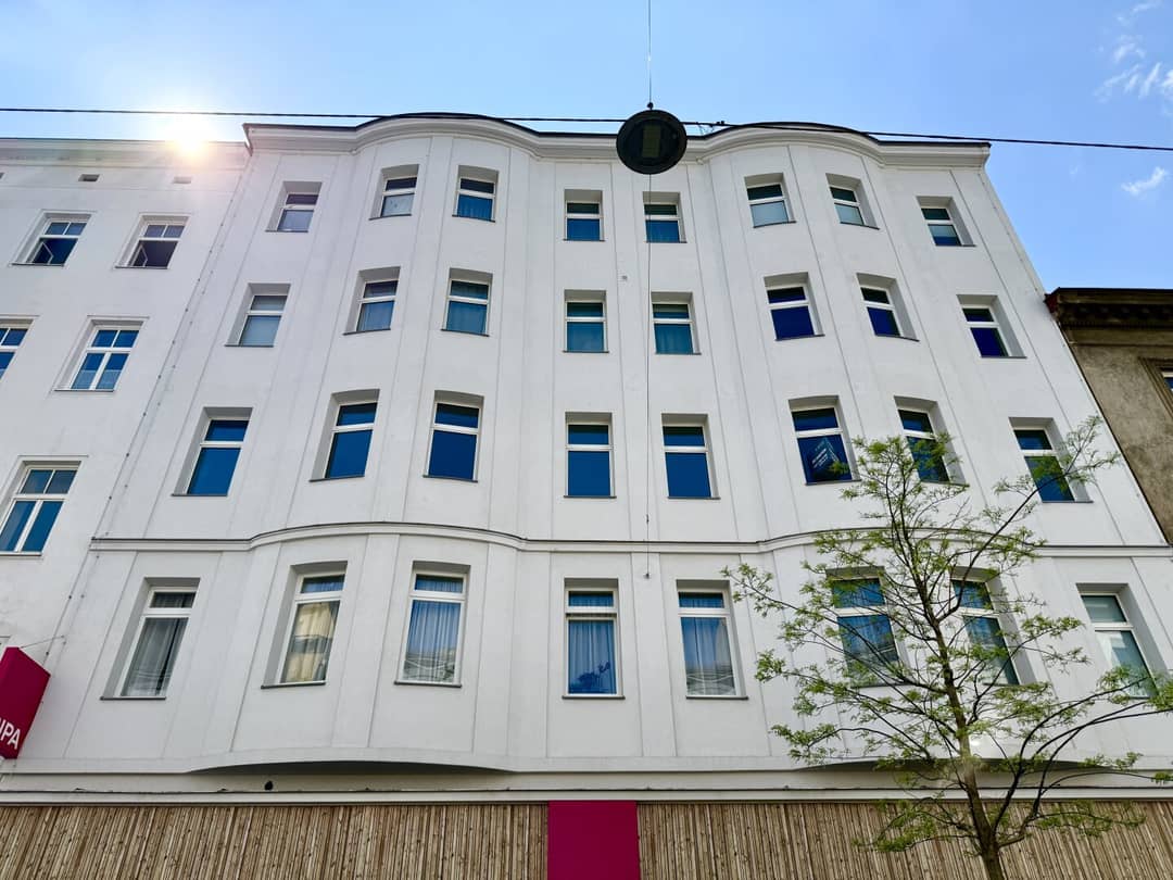 Altbauwohnung mit ruhigem Innenhof und Potenzial
