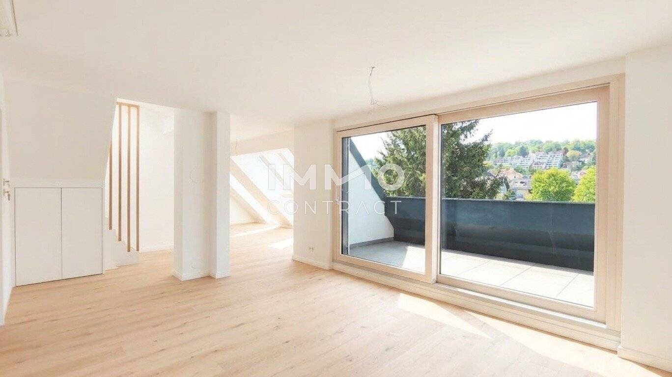 Top floor apartment with roof terrace and panoramic view