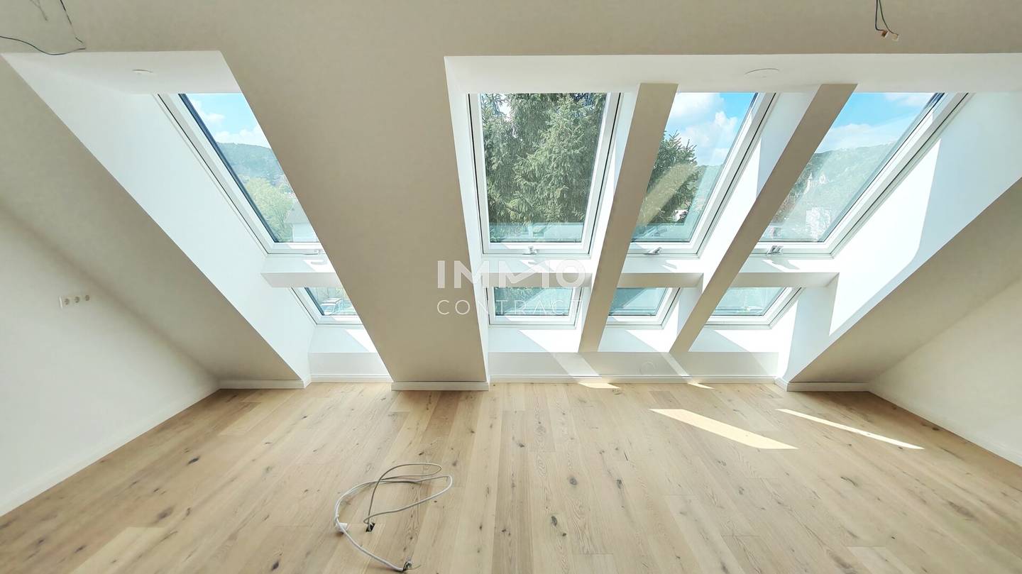 Top floor apartment with roof terrace and panoramic view
