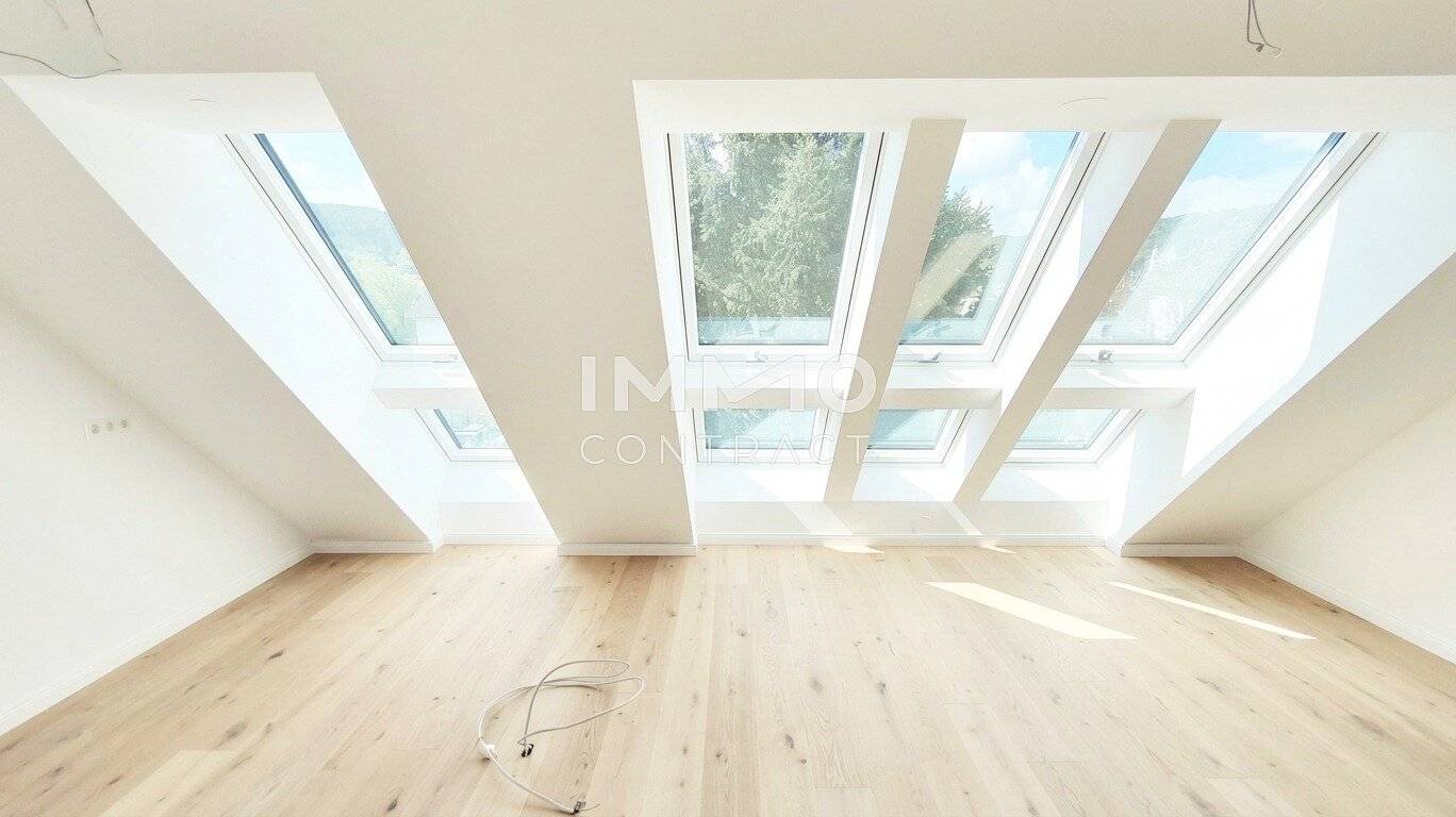 Top floor apartment with roof terrace and panoramic view