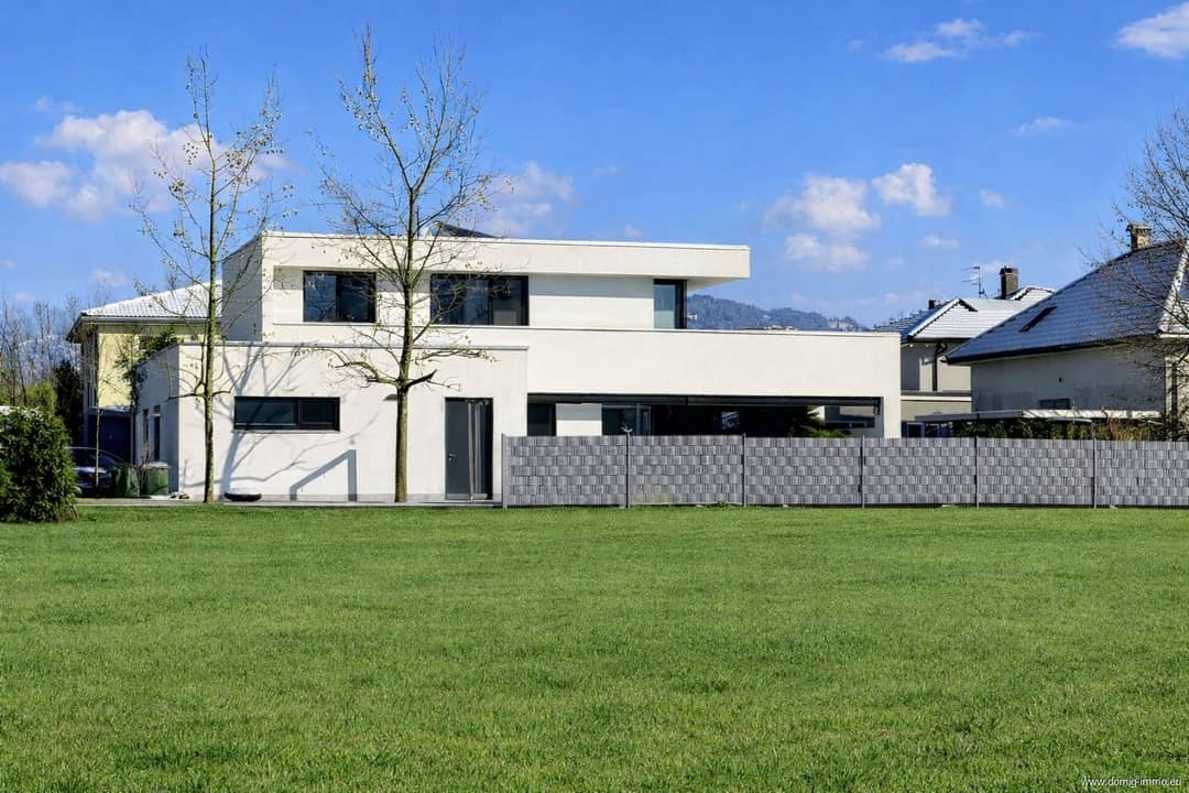High-quality family home in quiet area
