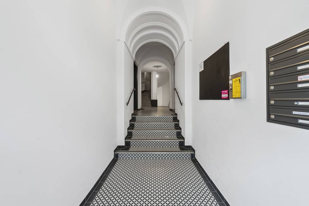 Lichtdurchflutete Maisonettewohnung mit zwei Terrassen und Balkon