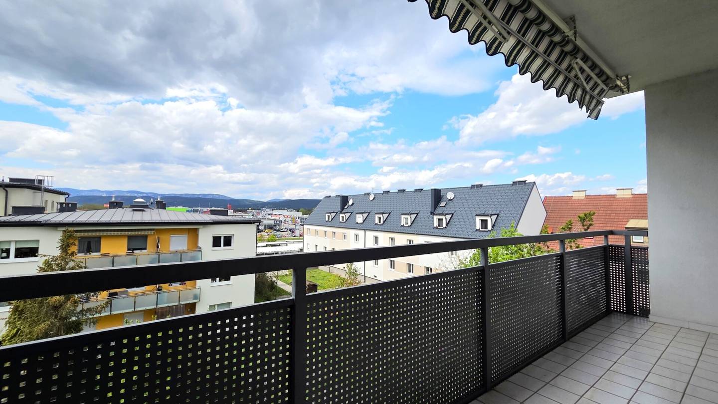 Wohnung mit Loggia und Aufzug nahe Fischapark