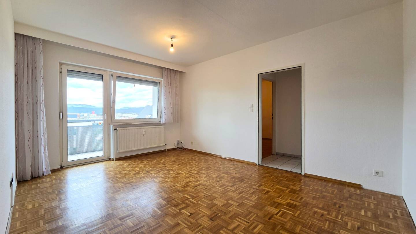 Wohnung mit Loggia und Aufzug nahe Fischapark