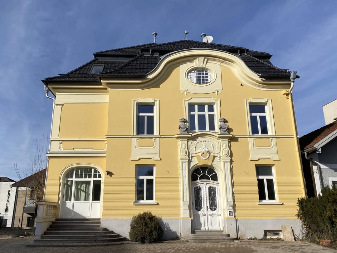 Rental spaces from 97m² in Ried center