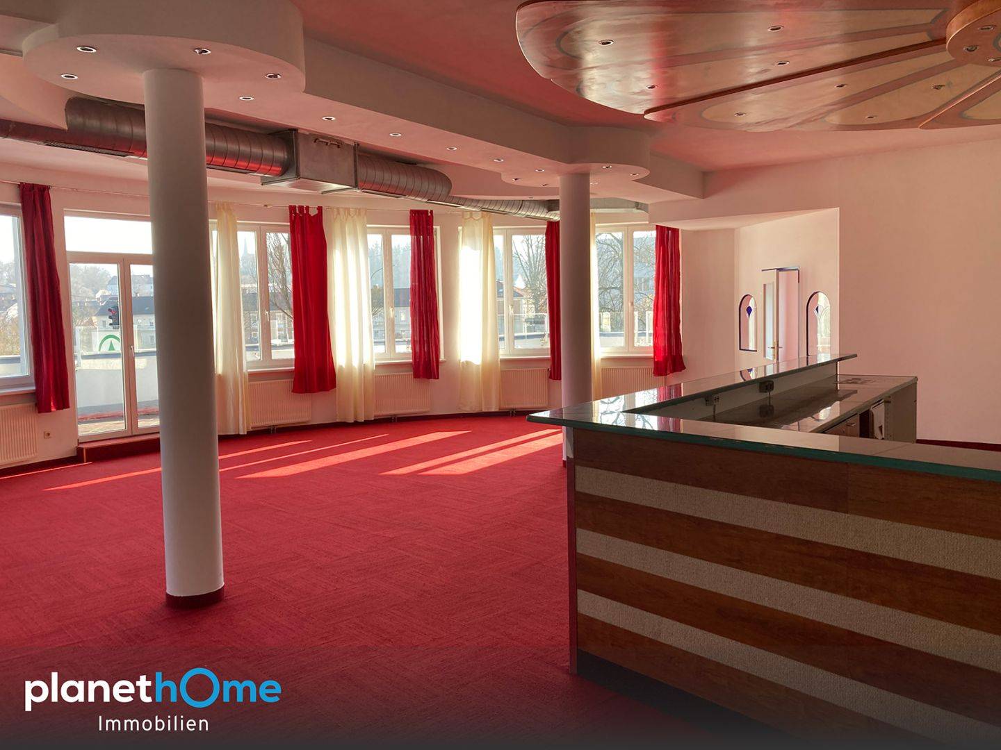 Penthouse mit zwei Dachterrassen offenem Raumdesign