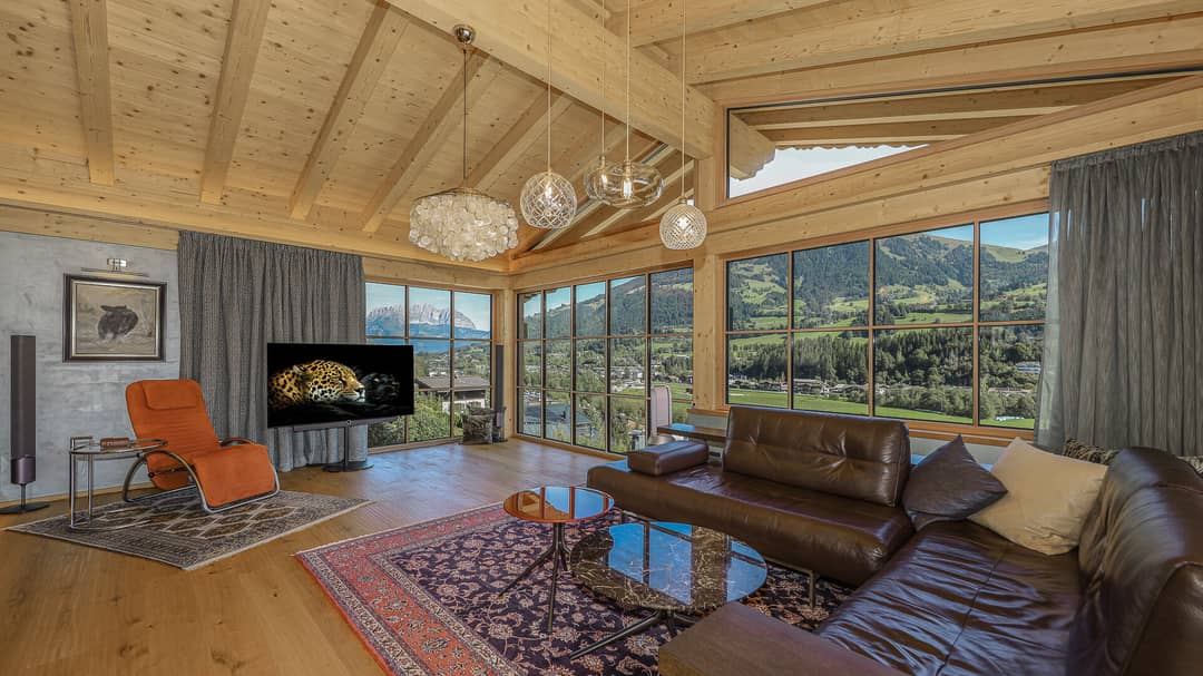 KITZIMMO-Exklusives Landhaus in traumhafter & unverbaubarer Aussichtslage - Immobilien Kitzbühel.-12